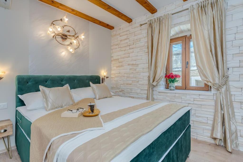 Diva 1,Stylish Old Town Studio Apartment Near Beach Split Exterior foto